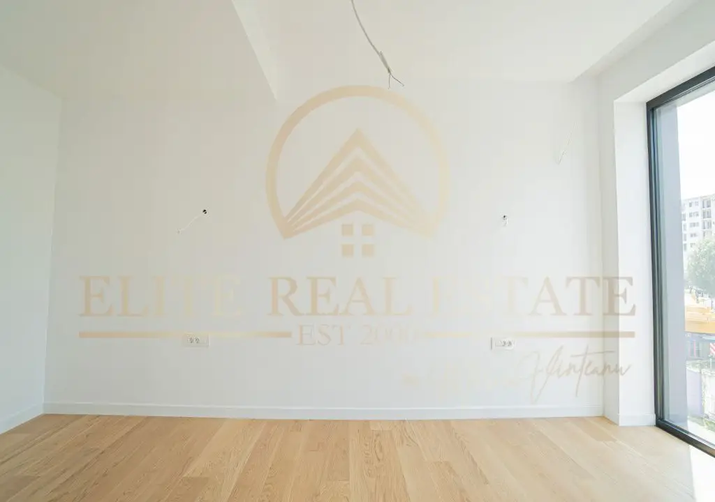 Stațiunea Mamaia - Vânzare apartament cu 4 camere, 3 bai cu vedere la lac.
