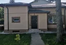Casă de închiriat 3 camere + grădină, 2 locuri de parcare,