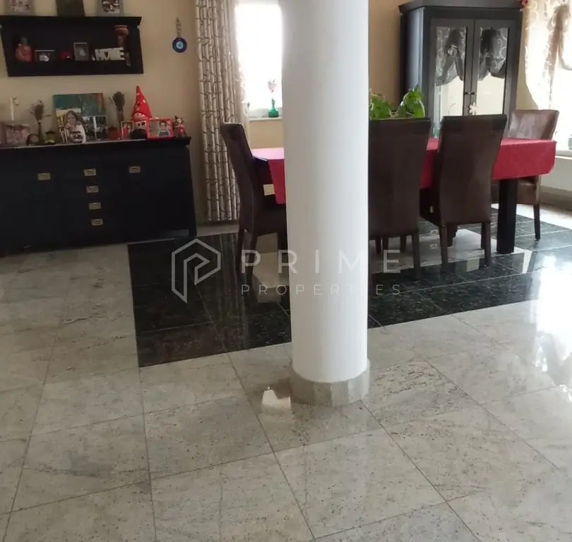 Reședință de lux cu potențial comercial –zonă Băi, Sângeorgiu de Mureș