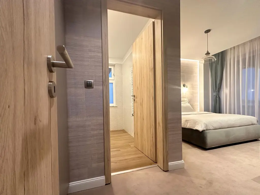Penthouse de LUX 4 camere cu terasă spectaculoasă de 122 mp + jacuzzi