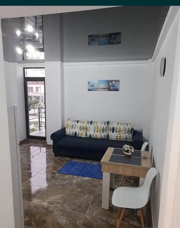 Vind 2 apartamente mamaia nord