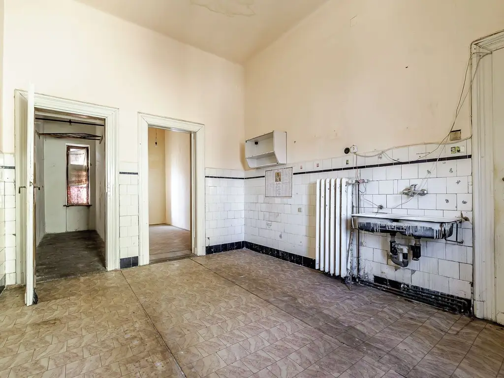 REZERVAT! Apartament cu 4 camere în Palatul Bohuș, Arad