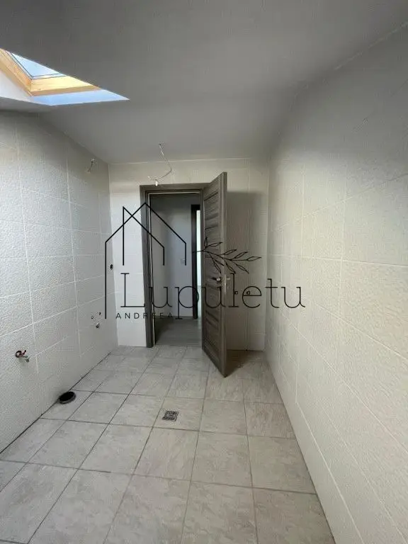 Apartament de vânzare | 3 camere | 67 MPU | Mansardă (4/4)