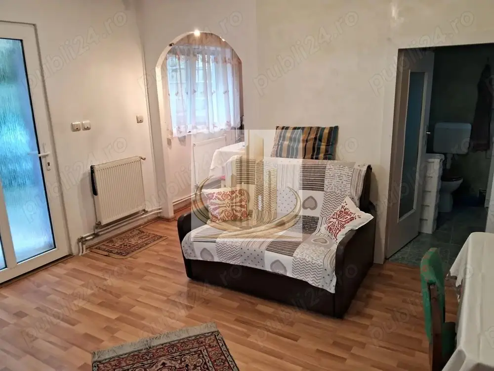 Grand Mobilis  Apartament la parterul unei case de închiriat, elegant.