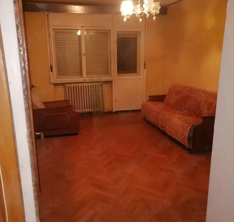 BRASADAS vinde apt 4 camere etaj 4/4 in centru.