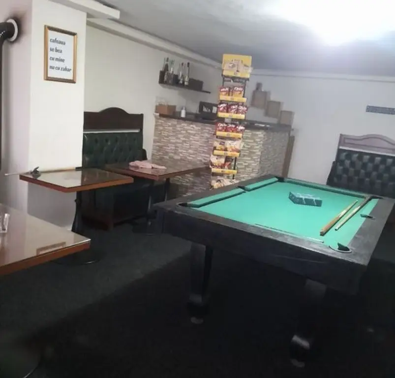 Vand casa cu grajd si teren in Satu Mare Com Craidorolot Jud Satu Mare 2