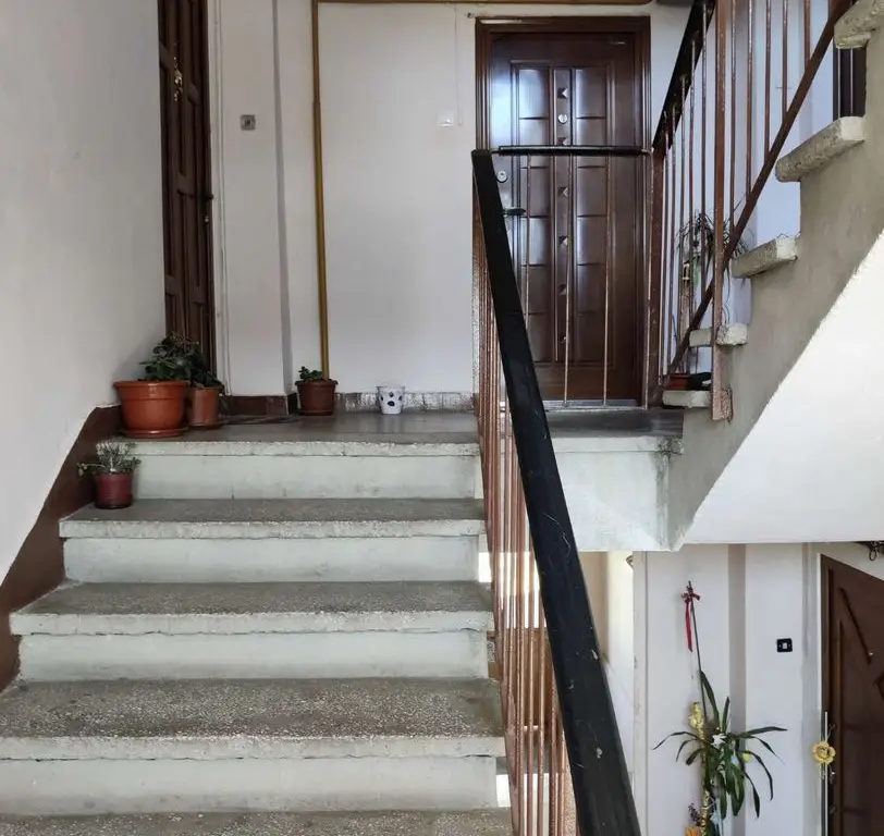 Apartament 2 camere etajul 1