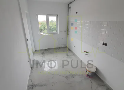 Zona Lipovei. Etaj 1 sau etaj 2. Bucatarie separata. Lift