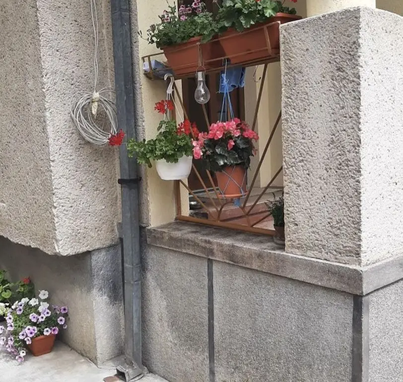 ageuropa.ro vinde casa P+2, duplex, zona Piata Mica