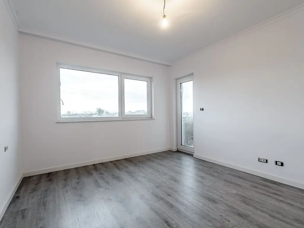 Vilă nouă cu terasă panoramică – design premium, 4 dormitoare, în Gai