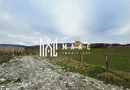 Teren intravilan | 860 mp | Deschidere 16 m | Priveliște montană | Bradu
