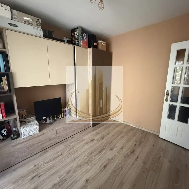 Apartament 3 camere | Zona Dacia | Etaj 2/4 | Confort & Locație Premiu