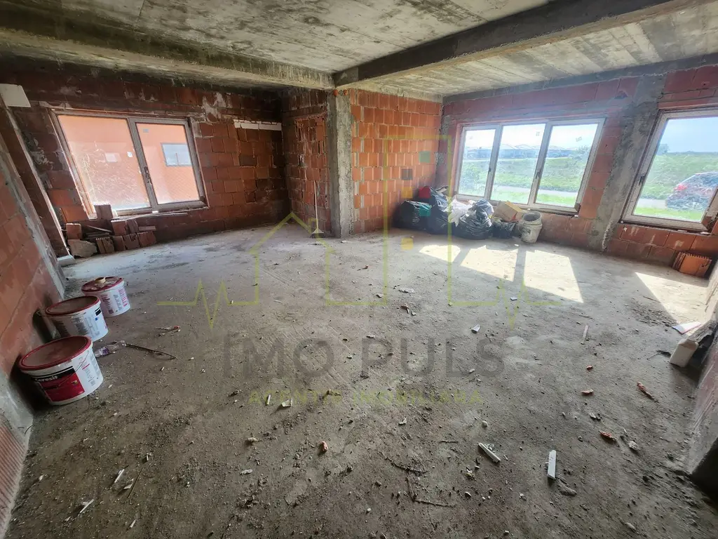 Casa individuala. 700 mp teren. Terasa mare. Suprafete generoase.