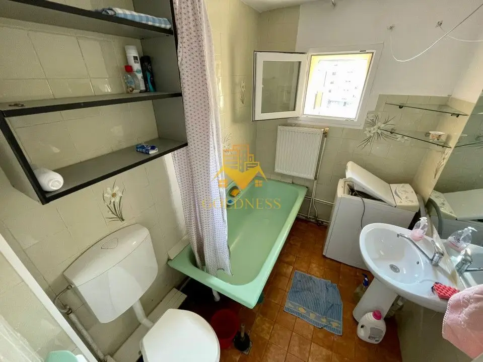 3 camere decomandate, Zorilor, UMF, Observatorului, Spitalul clinic.