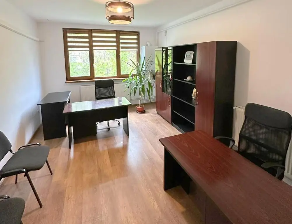 Spațiu premium pentru birou/cabinet – Țiglina 1, 270 euro