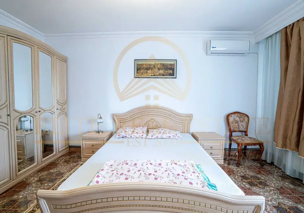 Apartament spațios cu 3 camere, 2 băi și 3 balcoane – zona FAR, bloc 2003