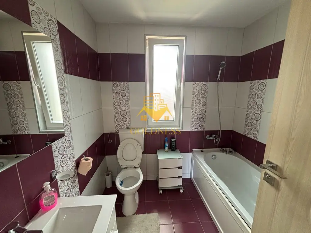 Duplex, 4 camere, modern, curte, terasă, 200mp teren, Florești