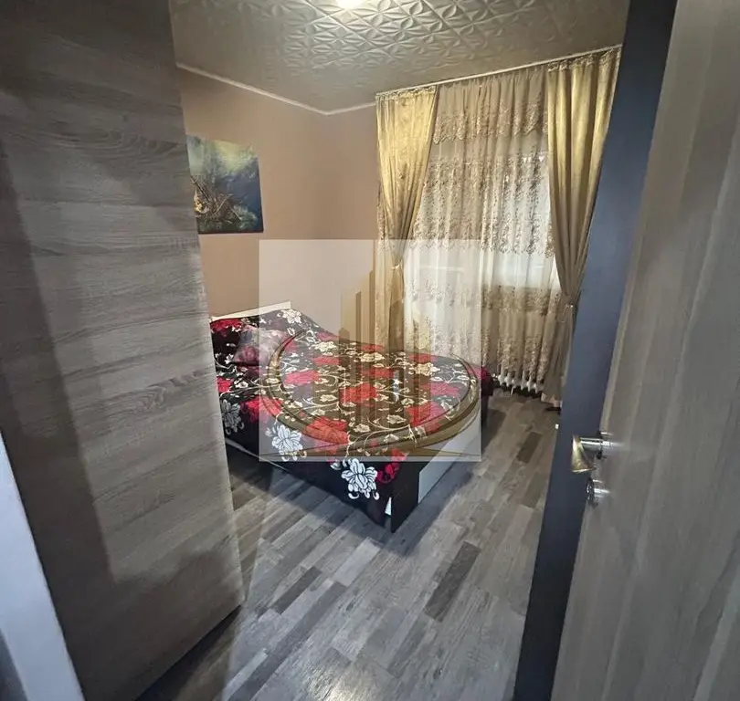 Apartament 5 camere 100mp Zona Padurea Verde