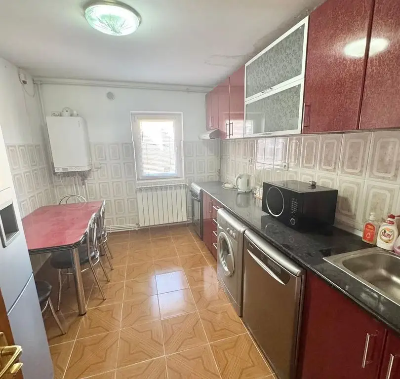 Apartament 3 camere de vânzare – Decebal