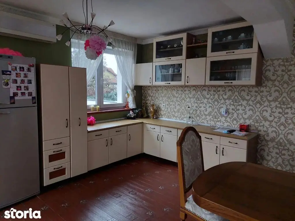 BRASADAS vinde casa deosebita in zona Bercu Rosu.