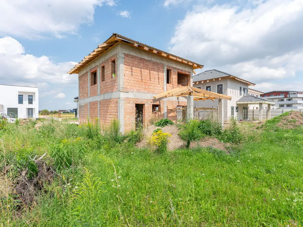 Casă Individuală în Bartolomeu, Brașov - Vânzare ”La Roșu”!