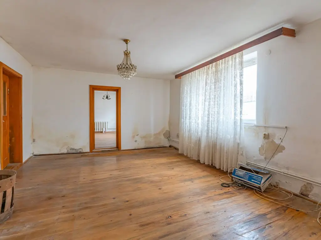 Casă individuală de renovare în Bod, Brașov