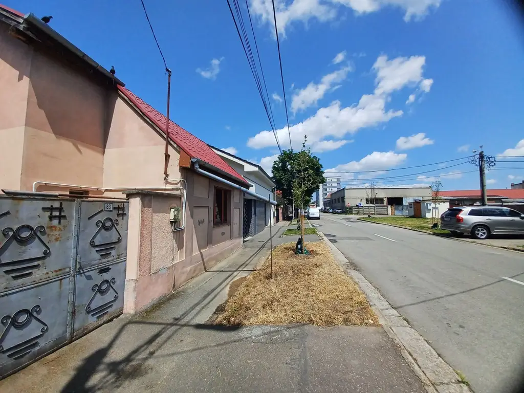 Casă, 500 mp, Muntele Găina. 600 E/lună (neg). Comision 0.