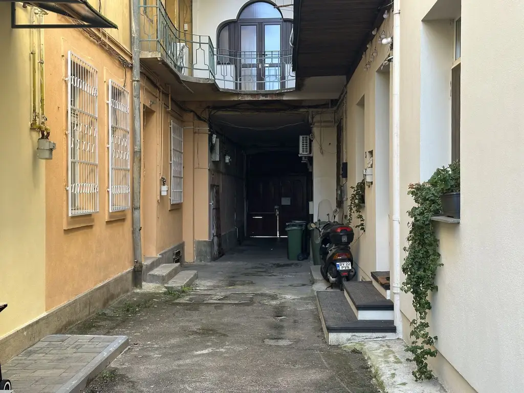 Apartament in casa spațios la doar 5-7 minute de Centrul Istoric