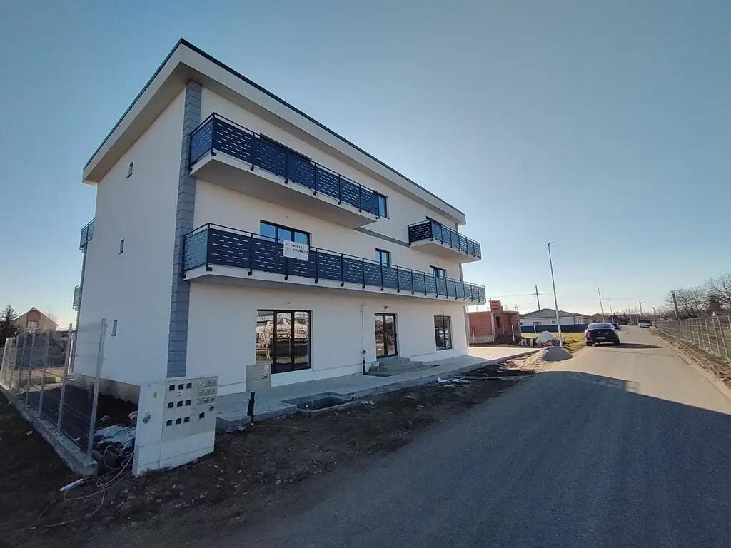 BRASADAS vinde ap 2 cam PARTER zona Odoreului.