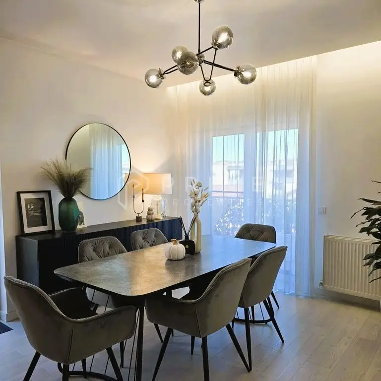 Penthouse 120 mp utili, 4 camere, cu terase generoase 60 mp, Unirii