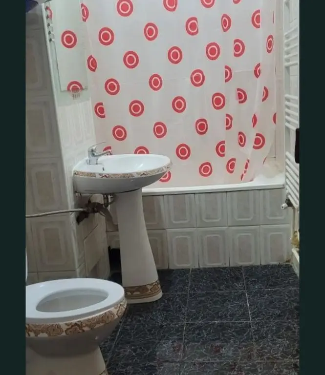 De inchiriat apartament 3 camere, Micro 20, 2100 lei