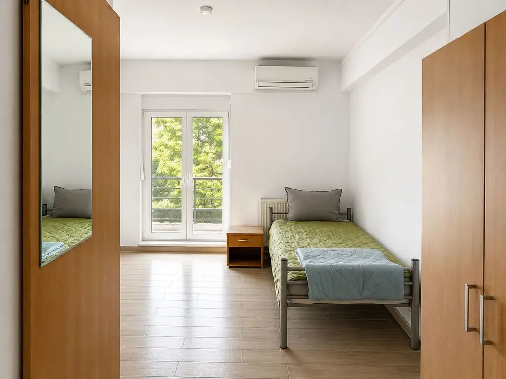 Vand pensiune angajati 15 camere strada Mures
