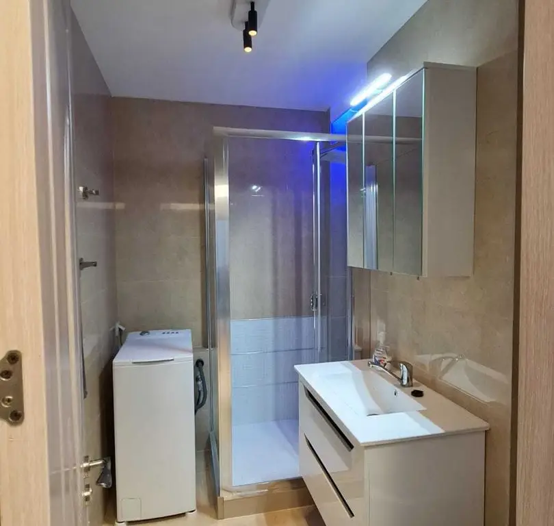 PROPRIETAR ofer spre închiriere ap 2 camere decomandat cf 1, bd UNIRII