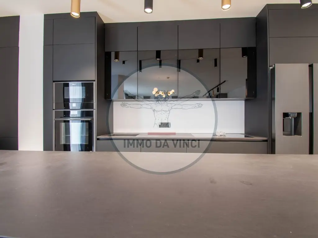 Apartament de Vanzare cu 4 Camere-135 mp și Terasa de 90 mp Marasti