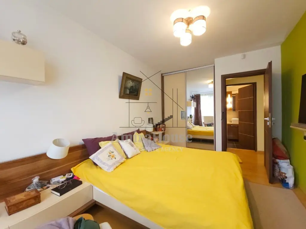 Casa individuala 5 camere, teren 600 mp, finisata, 167 mp utili zona str Oasului