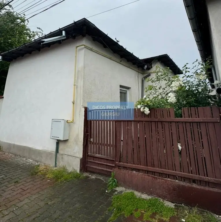 Casă cu teren și anexe – str. Mihai Eminescu