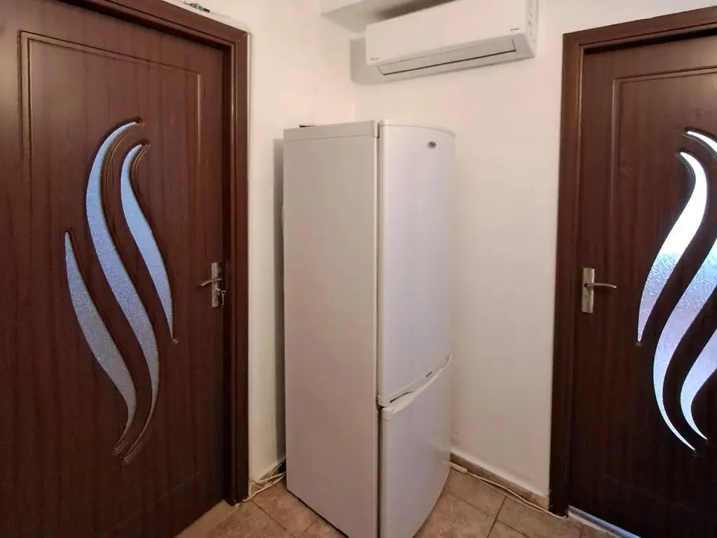 De inchiriat  apartament 2 camere Ultracentral, et. 1, 1800 lei