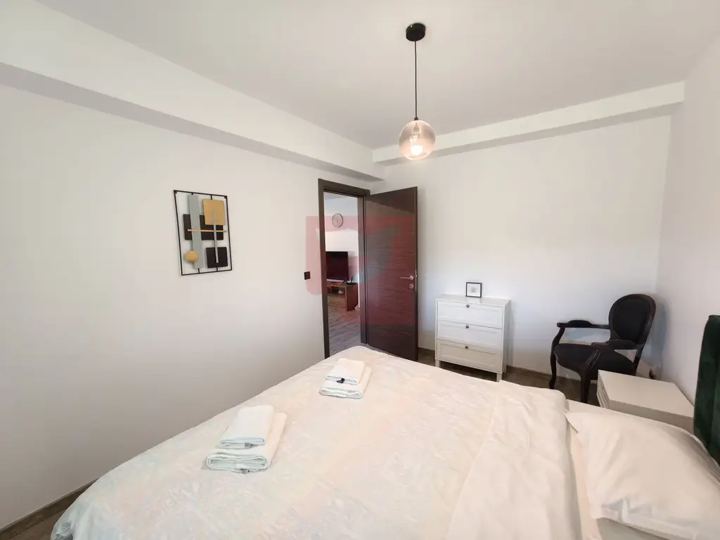 2 apartamente intr-unul singur!