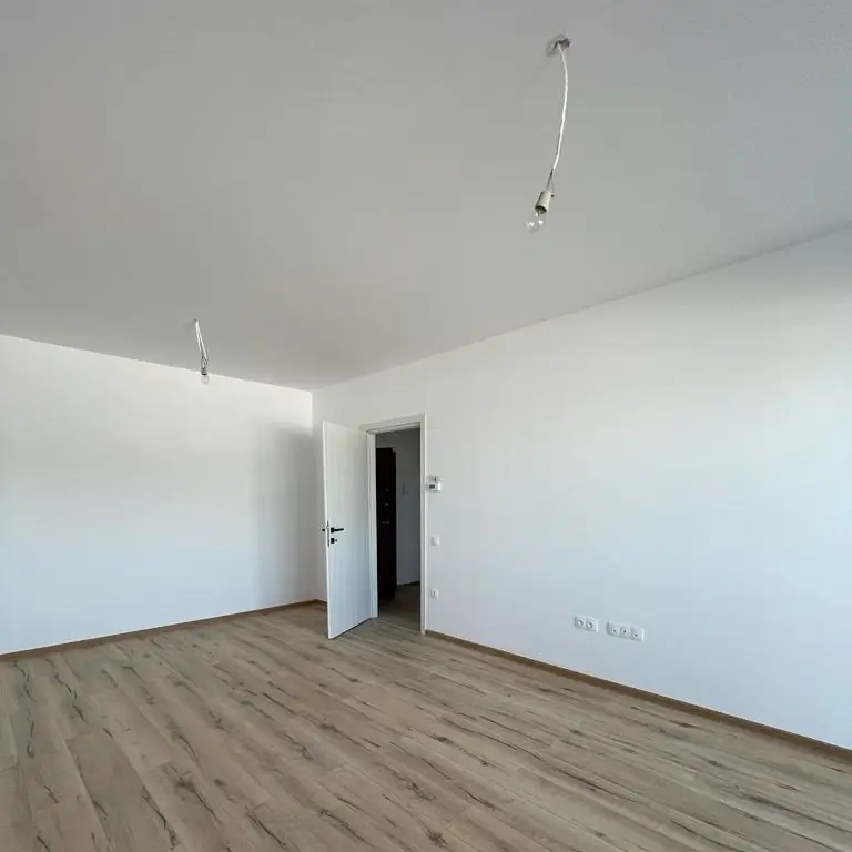 Vanzare apartament nou 2 camere zona Tractorul