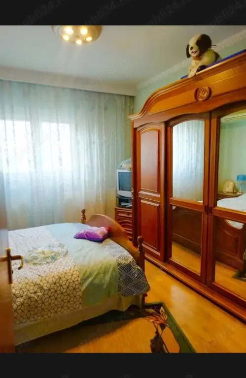 PROPRIETAR,Apartament cu 5 camere decomandat, duplex, et.4 si 5 .Bld. luliu maniu
