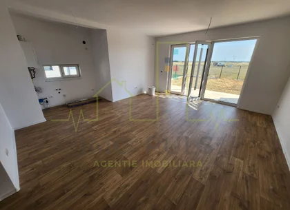 5 Camere. 3 Bai. Terasa acoperita.