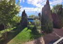 Apartament in vila cu curte mare. Parter.