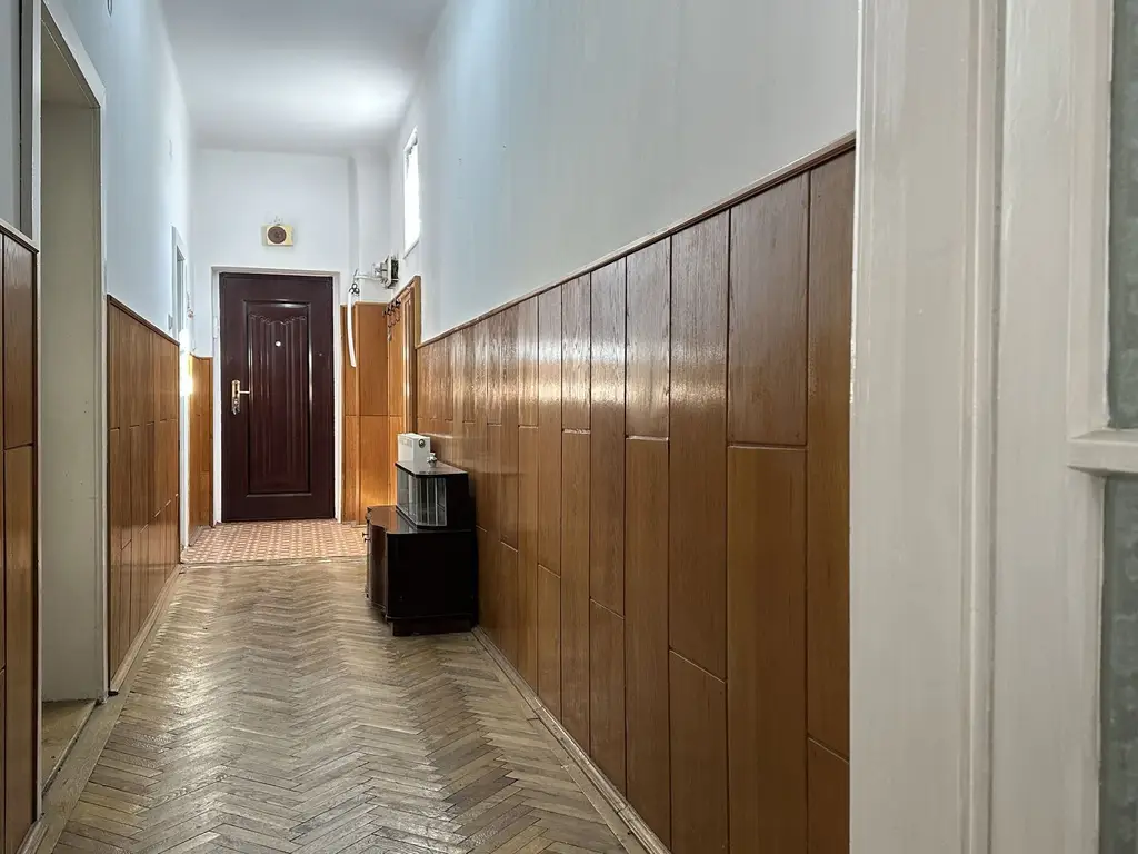 Apartament in casa spațios la doar 5-7 minute de Centrul Istoric