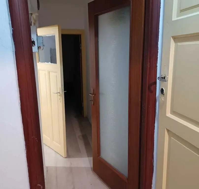 Vanzare apartament 4 camere Piata Victoriei