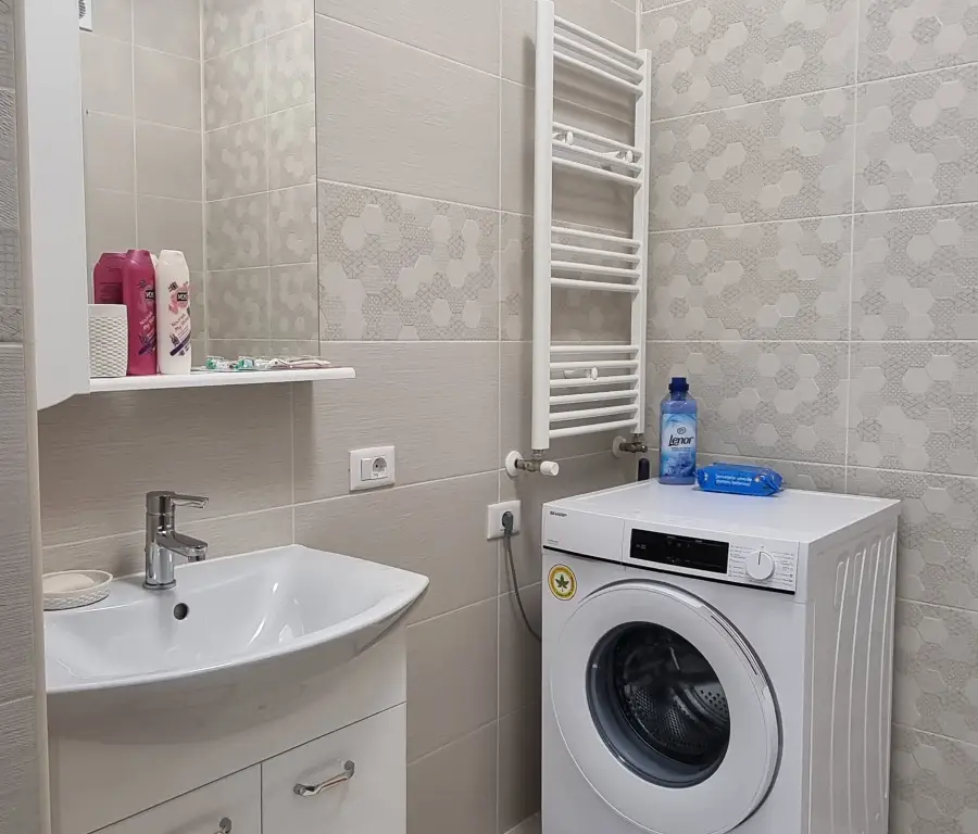 De inchiriat Apartament nou cu 3 camere excelent pozitionat