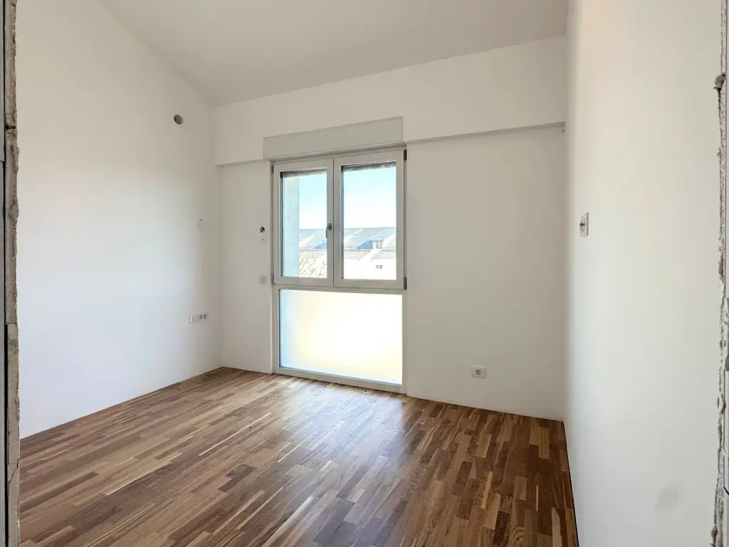 Casă smart de vânzare 4 camere Tehnologie premium Eficiență energetică ridicată