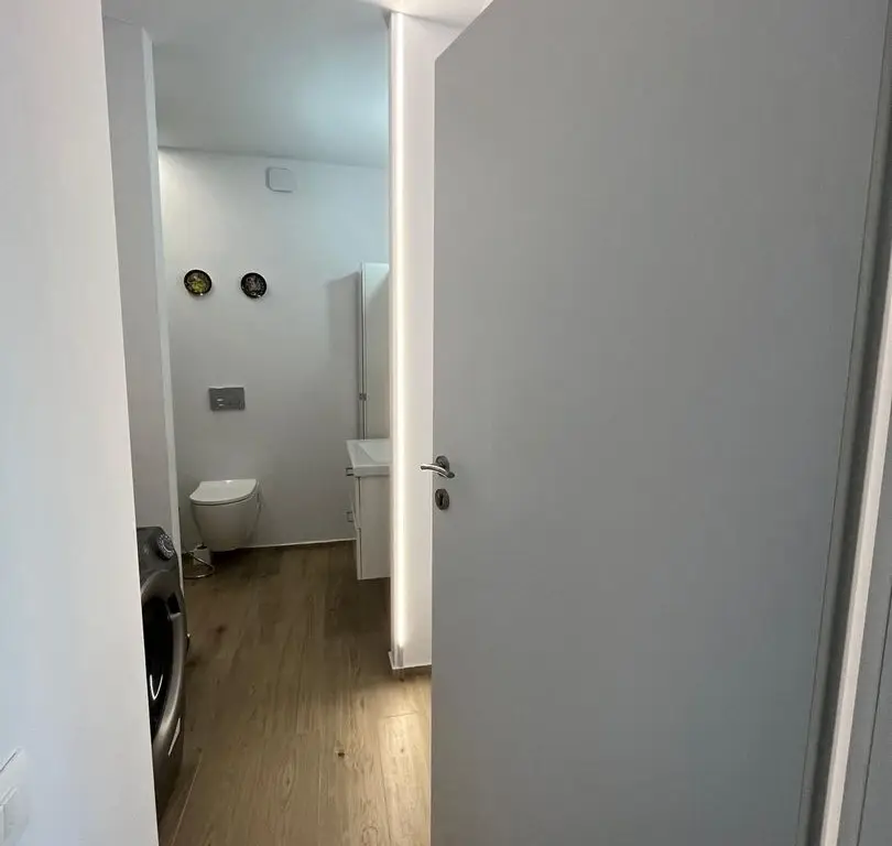 Piata Presei Libere apartament 3 camere de vanzare
