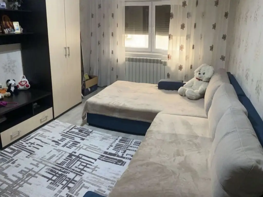 Vand apartament 2 camere zona Anda
