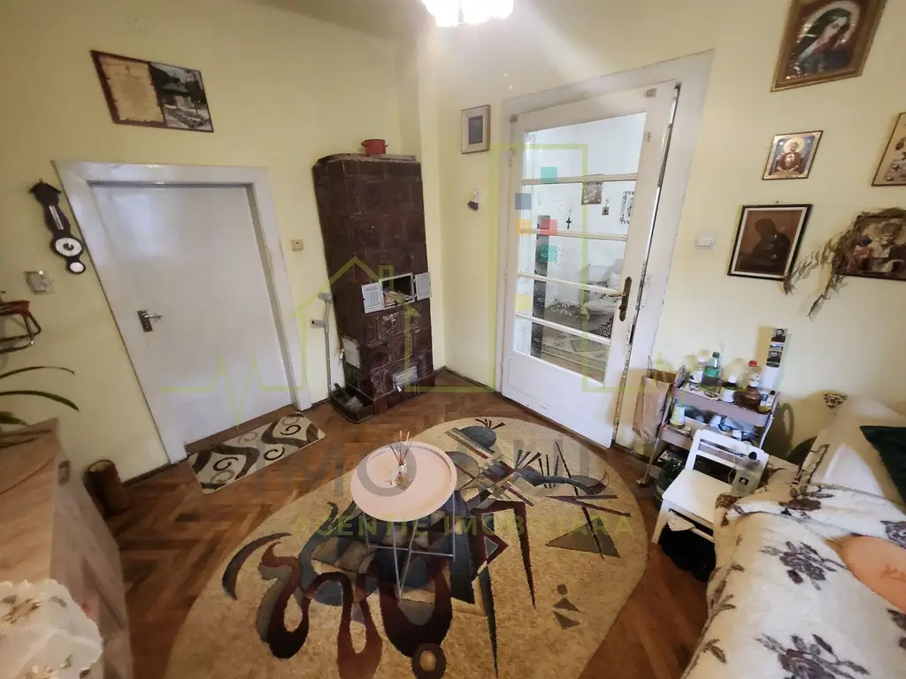 Casa individuala. Mijloace de transport. Toate utilitatile.
