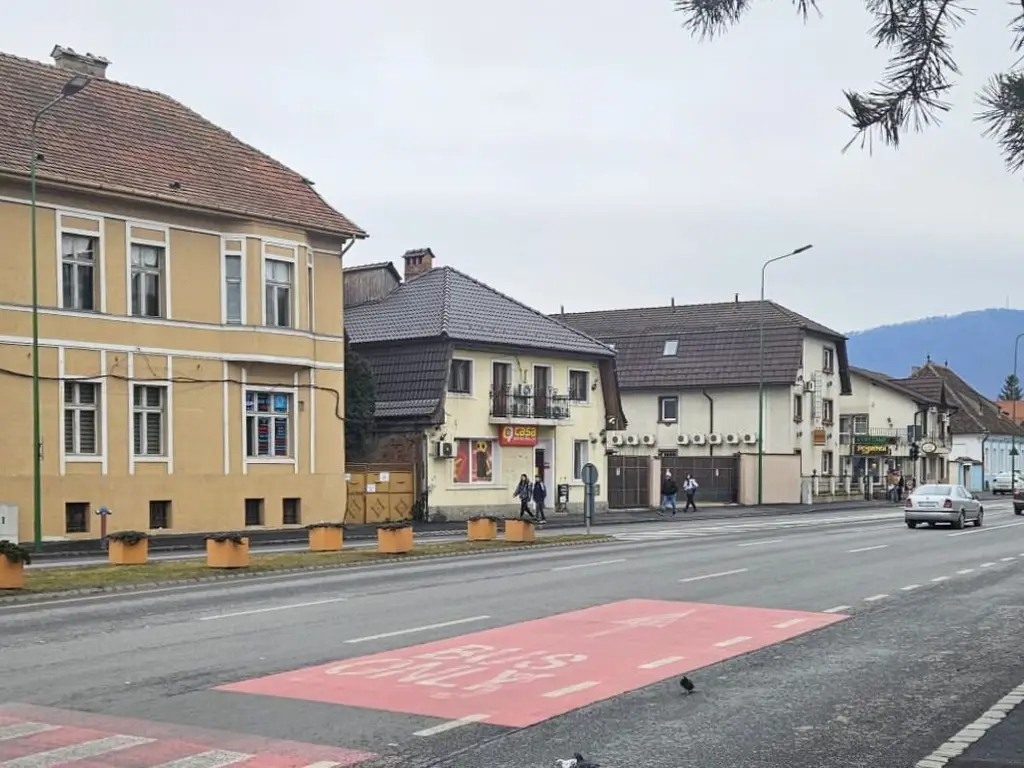 Spațiu comercial de închiriat 62 mp zona Bartolomeu Str Lungă